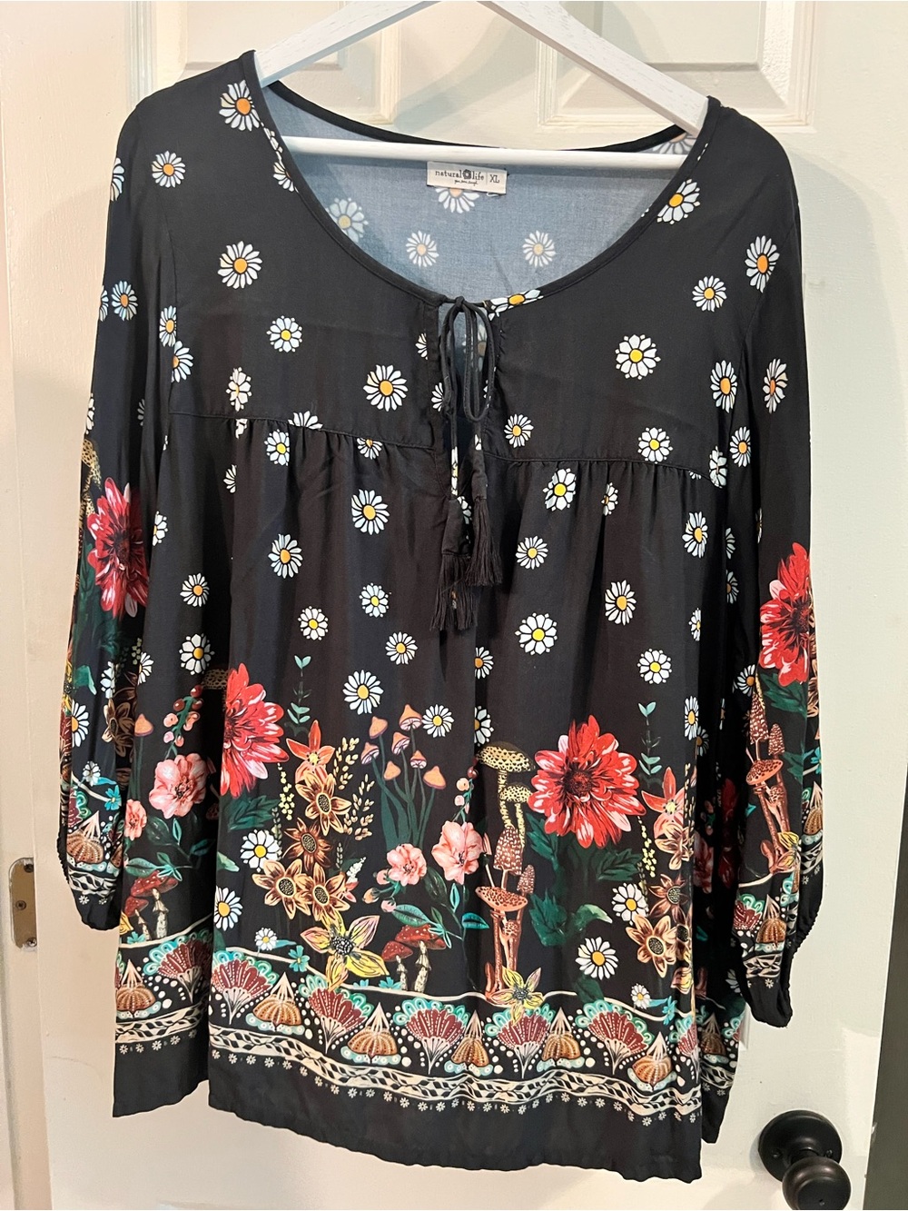 NATURAL LIFE Black Boho Daisy & Floral Tie-Neck Tunic